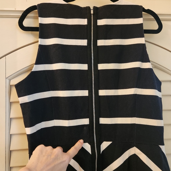 Banana Republic TATUM Linen Black White GORGEOUS Dress Geometric Dress, Sz 14 - Picture 5 of 8